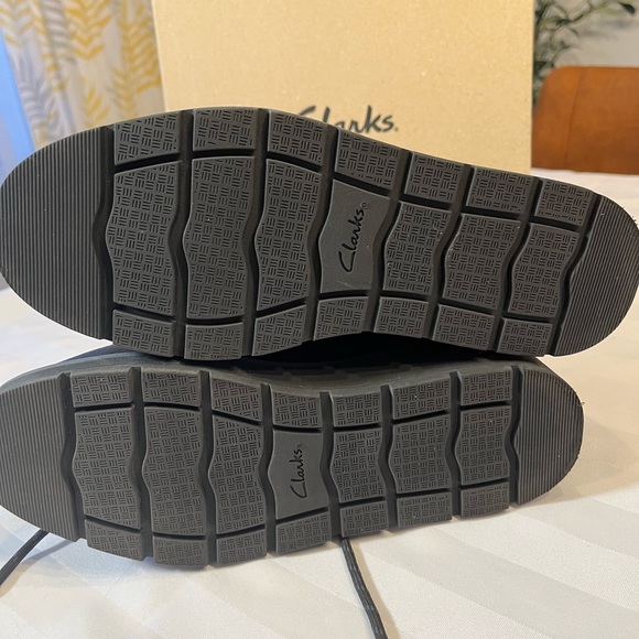 Clarks ankle boots - Picture 4 of 5